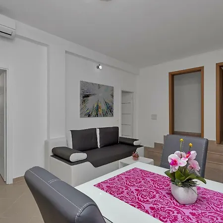 Easy Makarska