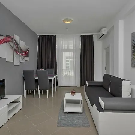 Easy Apartment
